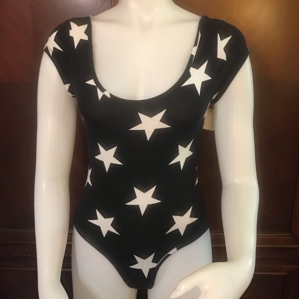 🆕 Très Bien Blk/Wht Bodysuit-Large